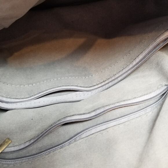 Gray Large Shoulder Handbag Excellent Comfortable Lightweight Easy to Care Purse - Picture 9 of 10